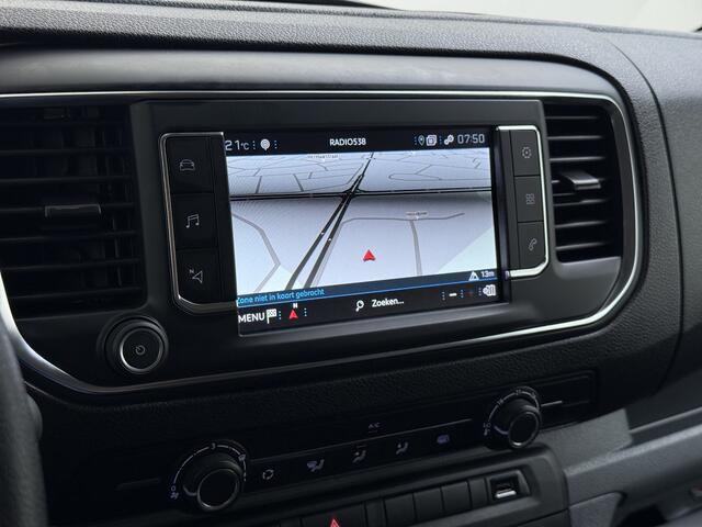 Peugeot EXPERT 1.5HDI 100PK L2 3-Persoons LIFT Euro 6 360°Camera Airco Apple Carplay Android Auto Navi Cruise Control Bluetooth Regen-Lichtsensor Betonplex Vloer Wandbetimmering Schuifdeur 1e Eigenaar Dealeronderhouden Origineel Nederlandse Auto