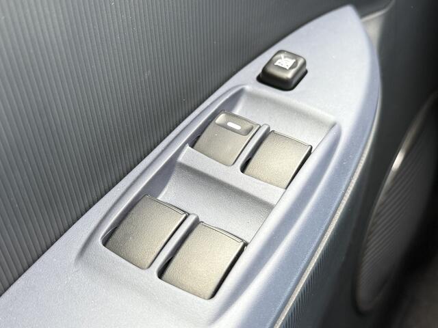 Peugeot ION BWJ 2019 67 PK Active AUTOMAAT | AIRCO | PRIV. GLAS | LMV 15 INCH | ISOFIX | BLUETOOTH | STUURBEKRACHTIGING