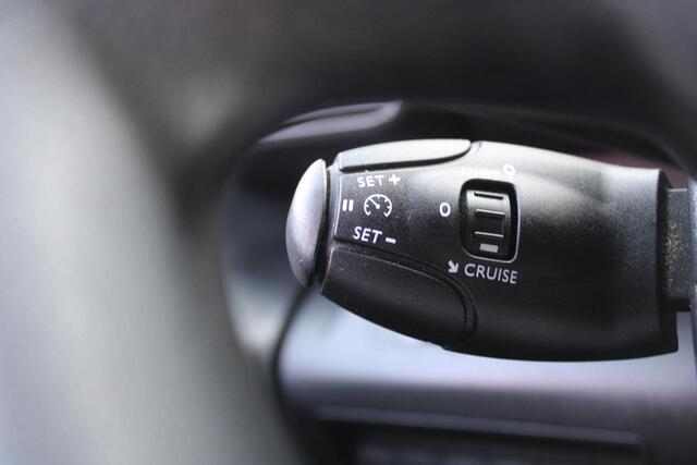 Peugeot PARTNER 1.5 BlueHDI Premium | Airco | Cruise | Navi | PDC | Trekhaak |