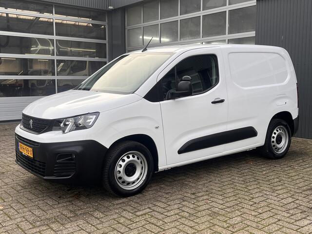 Peugeot PARTNER 1.5 Blue HDI Automaat Airco Cruise controle Trekhaak 1000kg Parkeerhulp achter Schuifdeur Telefoonverbinding Multimedia Android Apple carplay 2-Persoons 1e eigenaar Euro 6