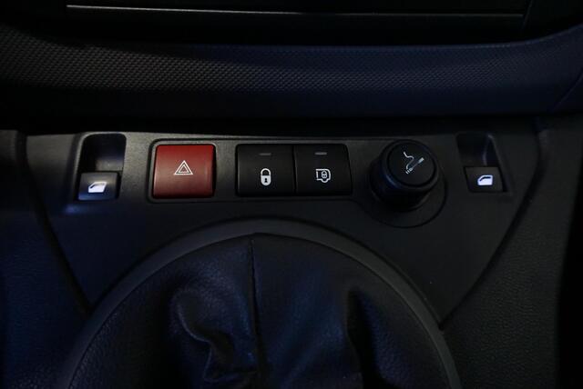 Peugeot PARTNER 1.6 100 PK L1 Premium Pack Airco Bluetooth Navi PDC 2-zits