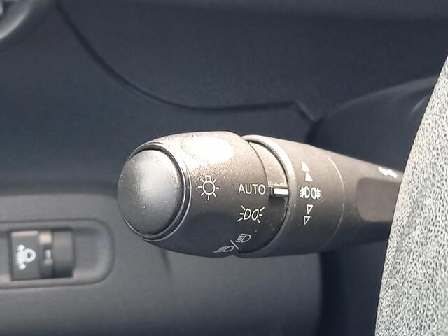 Peugeot PARTNER 1.6 BlueHDI Asphalt met o.a. Navigatie, Camera, Trekhaak en Sensoren voor en achter!