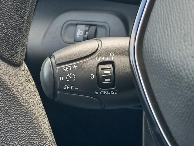 Peugeot PARTNER 1.6 BlueHDI Asphalt met o.a. Navigatie, Camera, Trekhaak en Sensoren voor en achter!