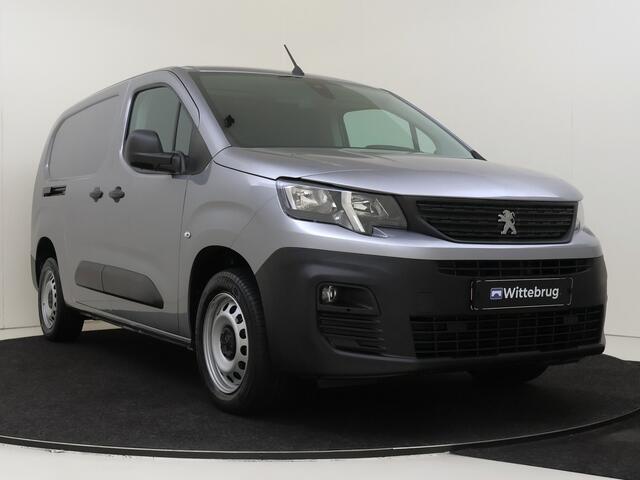 Peugeot PARTNER 1.5 BlueHDi 100 S&S L2 | RIJKLAAR! | Trekhaak | 3-Zits | Navigatie GERESERVEERD!