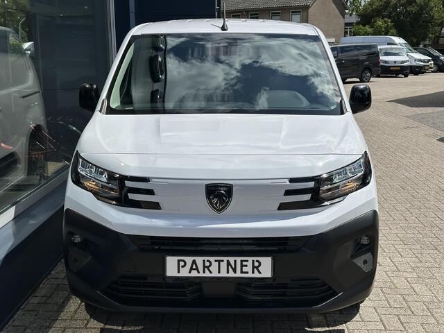 Peugeot PARTNER 1.5 BlueHDi 130 EAT8 S&S L1 | Stoelverwarming | Trekhaak | Keyless Entry | Stuurverwarming | Navigatie | Camera | Dodehoekbewaking | 220 Volt aansluiting | Digitale Binnenspiegel |