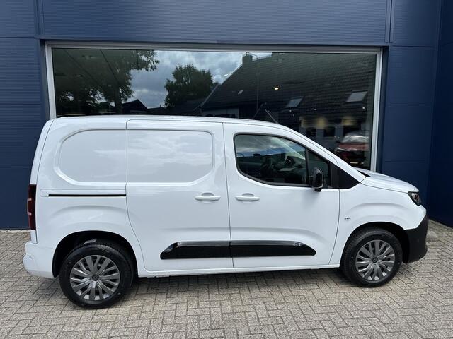 Peugeot PARTNER 1.5 BlueHDi 130 EAT8 S&S L1 | Stoelverwarming | Trekhaak | Keyless Entry | Stuurverwarming | Navigatie | Camera | Dodehoekbewaking | 220 Volt aansluiting | Digitale Binnenspiegel |