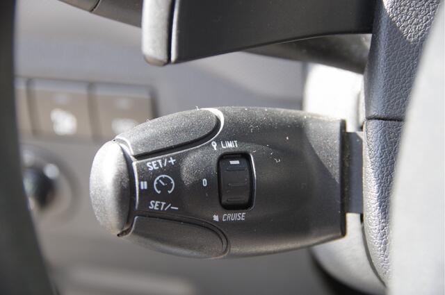 Peugeot PARTNER 1.6 BlueHDi Première S&S AUT. TREKHAAK, NAVI, CRUISE, AIRCO, PARKEERSENSOREN, APPLE CARPLAY, NAP, NL AUTO