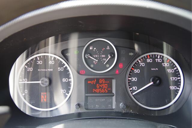 Peugeot PARTNER 1.6 BlueHDi Première S&S AUT. TREKHAAK, NAVI, CRUISE, AIRCO, PARKEERSENSOREN, APPLE CARPLAY, NAP, NL AUTO