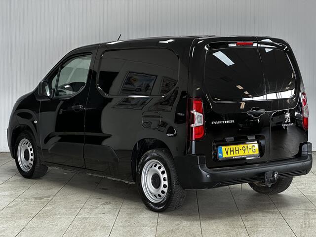 Peugeot PARTNER 1.5 BlueHDI Premium/ AUTOMAAT!/ Zij-Schuifdeur rechts/ Trekhaak/ Navi/ Apple + Android/ Airco/ Cruise/ Elek. pakket/ Isofix/ Bluetooth/ Armsteun/ Multi. Stuur/ Mistl./ PDC/ Dagrijverl.