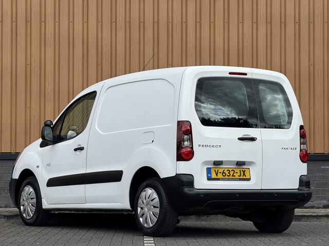 Peugeot PARTNER 120 1.6 BlueHDi 75 L1 Pro | Marge | Cruise Control | Parkeersensoren | Elektrische Ramen | Elektrische Spiegels | Multifunctioneel Stuurwiel | Centrale Deurvergrendeling met Afstandsbediening |