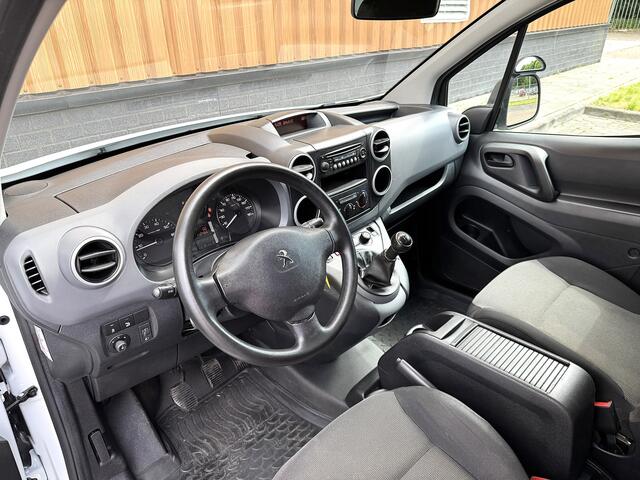 Peugeot PARTNER 120 1.6 BlueHDi 75 L1 Pro | Marge | Cruise Control | Parkeersensoren | Elektrische Ramen | Elektrische Spiegels | Multifunctioneel Stuurwiel | Centrale Deurvergrendeling met Afstandsbediening |