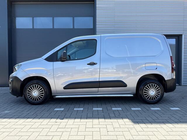 Peugeot PARTNER 1.5 BlueHDI Premium ?3-Pers.?Navigatie ?Airco ?Cruise ?Schuifdeur Rechts ?Apple CarPlay & Android auto ?Sidebars ?Parkeersensoren ?Trekhaak