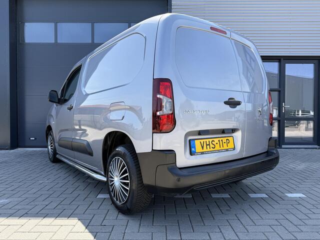 Peugeot PARTNER 1.5 BlueHDI Premium ?3-Pers.?Navigatie ?Airco ?Cruise ?Schuifdeur Rechts ?Apple CarPlay & Android auto ?Sidebars ?Parkeersensoren ?Trekhaak