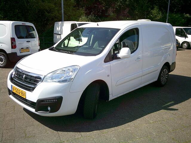 Peugeot PARTNER 122 1.6 BlueHDi 100 L2 XR S&S VOORZIEN VAN AIRCO+CRUISE+TREKHAAK L 2 !!