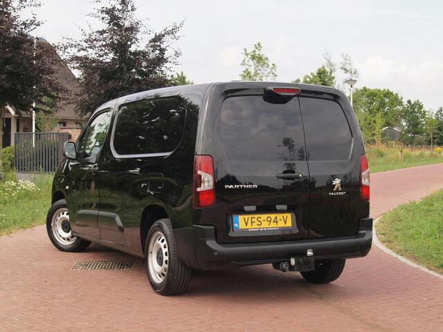 Peugeot PARTNER 1.5 BlueHDI Asphalt Long | Camera | Trekhaak | Cruise Control | Apple Carplay | Automaat |