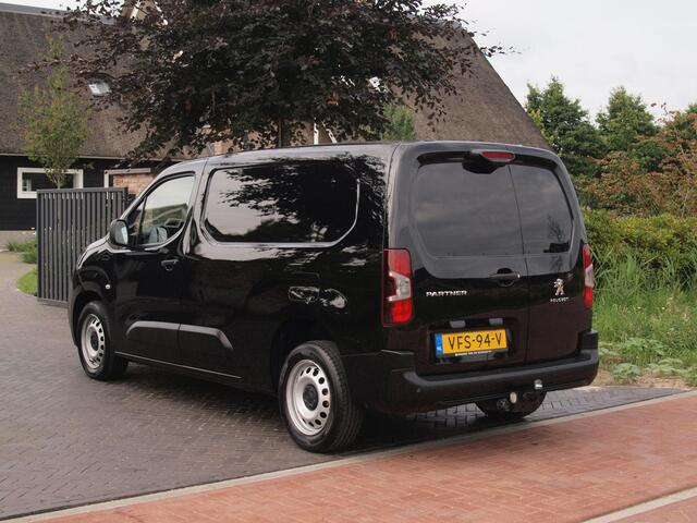 Peugeot PARTNER 1.5 BlueHDI Asphalt Long | Camera | Trekhaak | Cruise Control | Apple Carplay | Automaat |