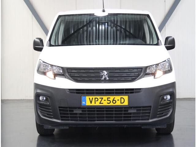 Peugeot PARTNER 1.5 100PK Premium | Airco | Parkeersensoren Achter | AppleCarPlay/AndroidAuto | Cruise Control | Betimmering | Parkeersensoren |