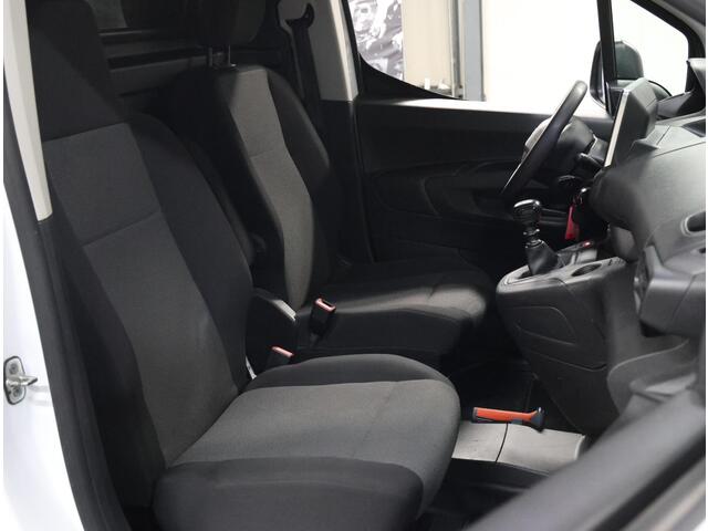 Peugeot PARTNER 1.5 100PK Premium | Airco | Parkeersensoren Achter | AppleCarPlay/AndroidAuto | Cruise Control | Betimmering | Parkeersensoren |