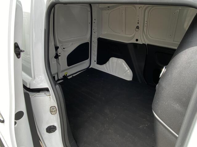 Peugeot PARTNER 1.5 BlueHDI Pro | Weinig kilometers | Nette staat | Airconditioning | Bluetooth | Cruise Control | Zijschuifdeur rechts