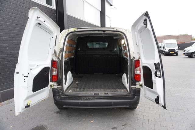 Peugeot PARTNER 1.2 110PK Benzine - Airco - Navi - Cruise - ¤ 10.950,- Excl.