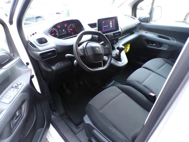 Peugeot PARTNER 1.2 Benzine PureTech AIRCO,PDC,3 ZIT,NAVI,GOEDE STAAT!