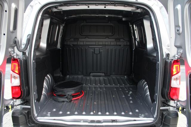 Peugeot PARTNER e-Partner 136 L1 50 kWh 136pk - Airco - Cruise - PDC - Camera - Stoelverwarming - Rijklaar