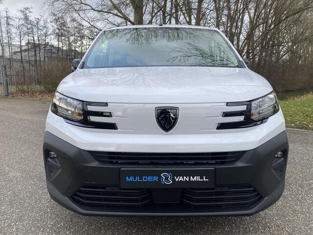 Peugeot PARTNER e-Partner L2 50 kWh 136pk | 8 jaar garantie | 0% financial lease | Apple Carplay | Android Auto | Multimedia | Achteruitrijcamera | Parkeersensoren achter | Digital cockpit | Stuurwielbediening | Bestuurdersstoel comfort | Armsteun | Warmtepomp | Vehicle