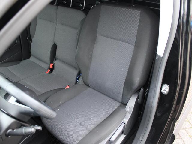 Peugeot PARTNER 1.5 BlueHDi 130 S&S L2 | Imperiaal / Trekhaak / Camera / Navi