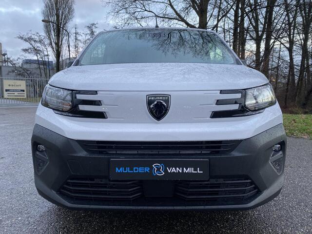 Peugeot PARTNER e-Partner L1 50 kWh 136pk | 8 jaar garantie | 0% financial lease | Apple Carplay | Android Auto | Multimedia | Achteruitrijcamera | Parkeersensoren achter | Digital cockpit | Stuurwielbediening | Bestuurdersstoel comfort | Armsteun | van ¤29.625 voor ¤25.