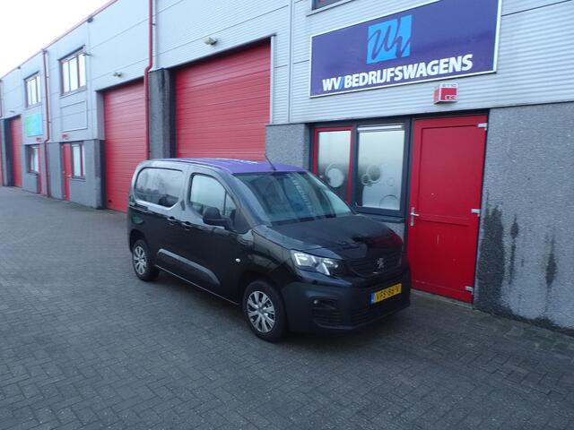 Peugeot PARTNER 1.5 BlueHDI Premium navi airco schuifdeur motor rookt !!!!!!!!!!!