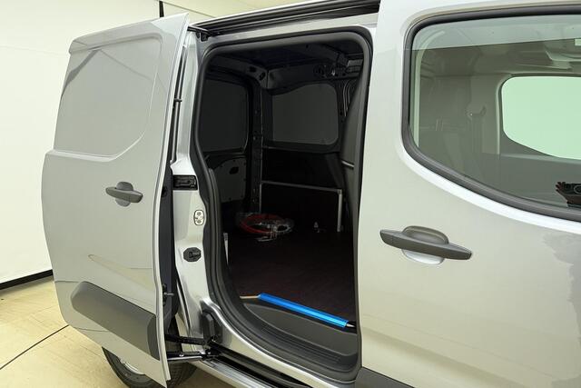 Peugeot PARTNER e-Partner 136 L1 50 kWh | Climate Control | Cruise Control | Houten laadvloer | Stoel-, voorruit- en stuurverwarming | Warmtepomp | LED koplampen