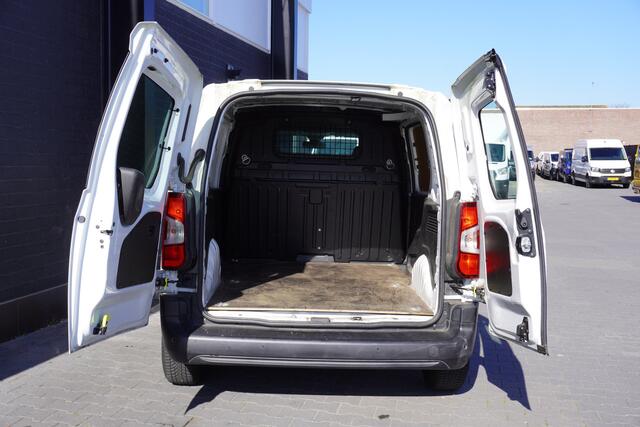 Peugeot PARTNER 1.2 Benzine EURO 6 - Airco - Carkit - PDC - ¤ 11.950,- Excl.