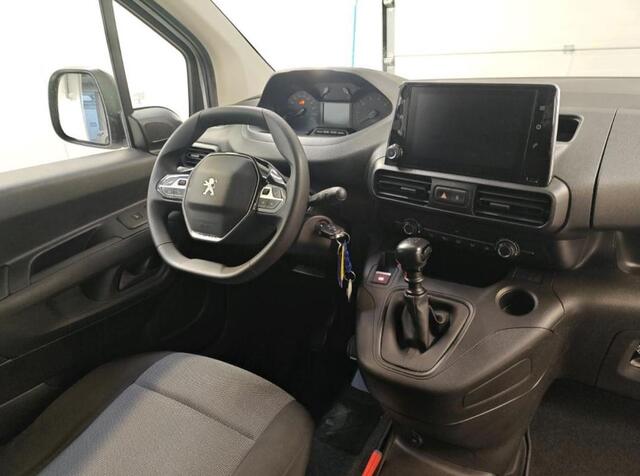Peugeot PARTNER 1.2 Benzine 111PK Euro6 Premium / Airco / Navigatie / Cruise-ctr. / Schuifdeur + Raam / Radio multimedia / Apk 03-2026