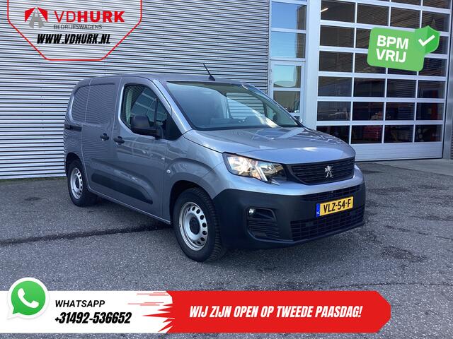 Peugeot PARTNER e-Partner 50 kWh 280 km WLTP Snellader/ 3 Pers./ Standkachel/ Carplay/ Cruise/ Navi/ PDC/ Trekhaak