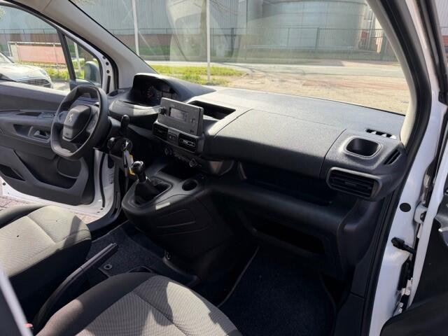 Peugeot PARTNER 1.5 BlueHDI Pro AIRCO I TREKHAAK I IMPERIAAL I ELEKTRISCHE RAMEN EN SPIEGELS
