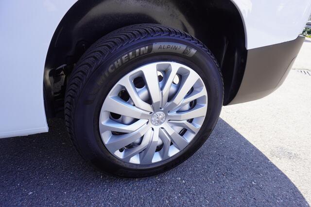 Peugeot PARTNER 130pk Automaat L2 Lang Apple Carplay Cruise control Parkeersensoren Stoelverwarming