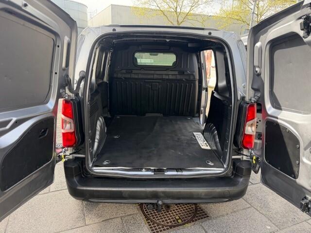 Peugeot PARTNER 1.6 BlueHDI Pro AIRCO I TREKHAAK I LAGE KILOMETERS I RONDOM KLEINE DEUKJES/KRASJES