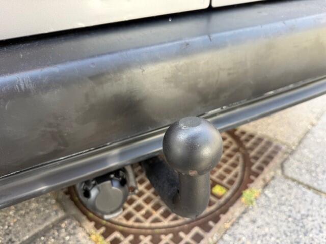 Peugeot PARTNER 1.6 BlueHDI Pro AIRCO I TREKHAAK I LAGE KILOMETERS I RONDOM KLEINE DEUKJES/KRASJES