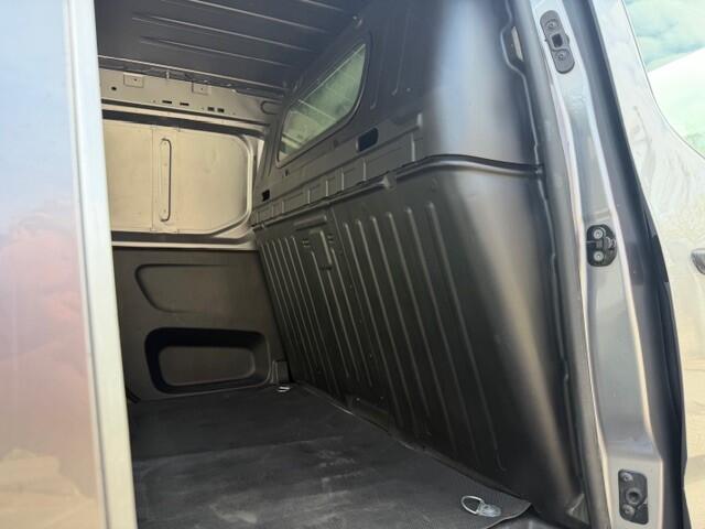 Peugeot PARTNER 1.6 BlueHDI Pro AIRCO I TREKHAAK I LAGE KILOMETERS I RONDOM KLEINE DEUKJES/KRASJES