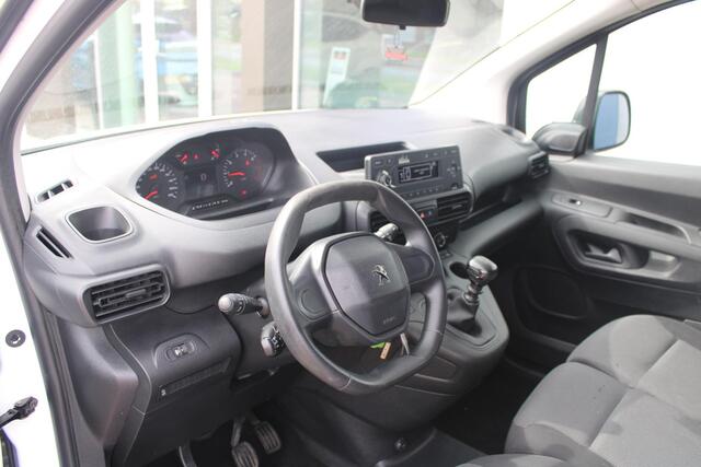Peugeot PARTNER 1.2 PureTech 110pk Premium Benzine 3-zits BPM-vrij Airco 2X zijdeur 52.898km Zeer mooi