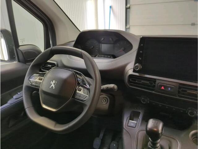 Peugeot PARTNER 1.2 Benzine 111PK Euro6 Premium / Airco / Navigatie / Cruise-ctr. / Schuifdeur + Raam / Radio multimedia / Apk nieuw