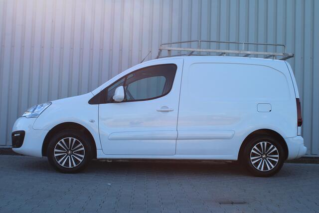 Peugeot PARTNER 120 1.6 BlueHDi 75 L1 Premium Pack | Incl. 12 maanden garantie | RVS imperiaal | Airco | Cruise control | Trekhaak | Elektrische ramen | Parkeersensoren | Tussenschot | Mistlampen voor | Schuifdeur rechts | Lat om lat betimmering |