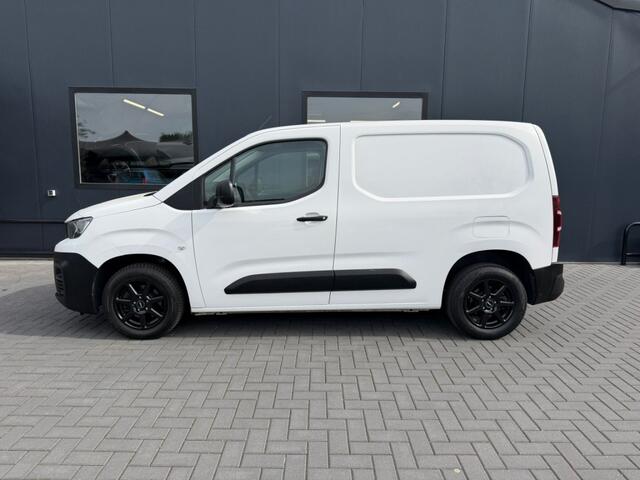 Peugeot PARTNER 1.2 PureTech Premium 110pk Benzine / Apple carplay / Pdc A / Cruisecontrol