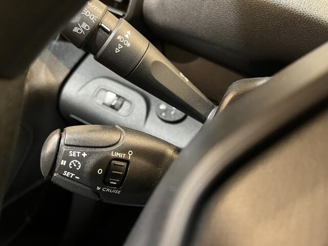 Peugeot PARTNER 1.6 BlueHDI Premium / Euro 6 / Airco / Cruise Control / Trekhaak / Imperiaal / CarPlay