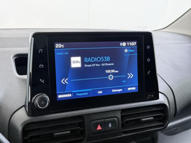 Peugeot PARTNER 1.5 HDI 102PK Trekhaak Apple Carplay Android Auto Euro 6 Navi* Airco Cruise Control Premium Schuifdeur Betonplex Vloer Bott-Inbouwkast Tussenwand 1e Eigenaar 1.000 Trekgewicht Origineel Nederlandse Auto