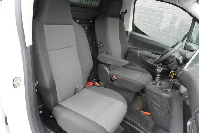 Peugeot PARTNER 1.2 110PK BENZINE ! - Airco - Cruise - PDC - ¤12.499,- Excl.