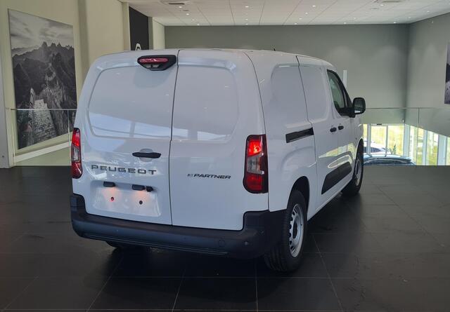 Peugeot PARTNER e-Partner 136 L2 50 kWh | Climate Control | Stoelverwarming | Navigatie | Apple Carplay / Android Auto | 360 Camera | Parkeersensoren Rondom