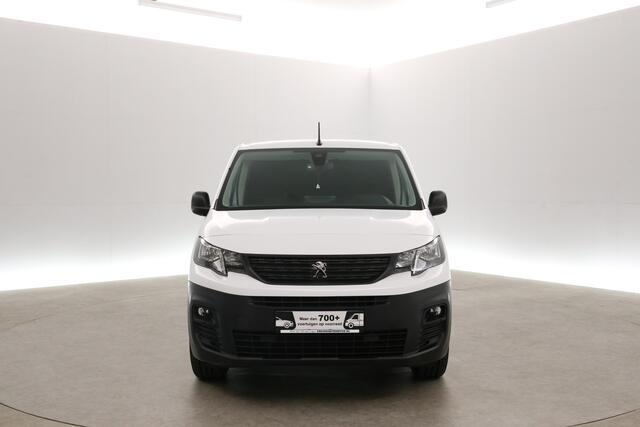 Peugeot PARTNER Elektrisch 50 kWh L2 | Snelladen | SOH 98% | Airco | Cruise | Carplay | Navi | Trekhaak | Parkeersens.