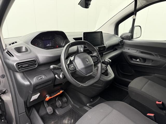 Peugeot PARTNER 1.2 PureTech Benzine Premium | Marge | Navigatie | Camera | Multimedia | Airco | Cruise | Trekhaak
