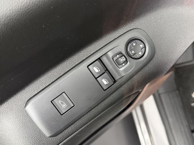 Peugeot PARTNER 1.2 PureTech Benzine Premium | Marge | Navigatie | Camera | Multimedia | Airco | Cruise | Trekhaak